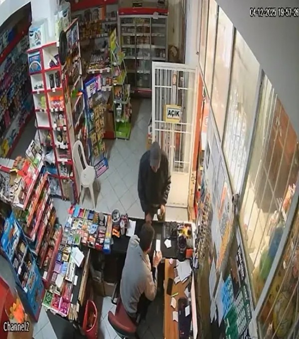 Kesik baş her yerde aranıyor! Cesedi yanmış aracın yanında bulunmuştu